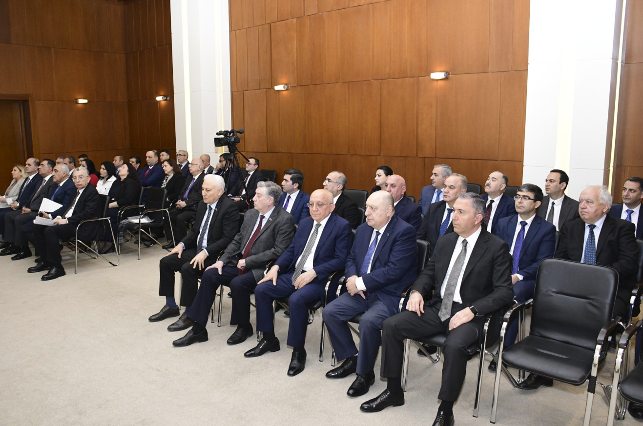 YAP-ın İdarə Heyətinin iclası keçirildi (FOTO)